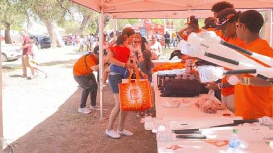 Houston Astros visit Uvalde to celebrate community after shooting