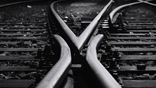 One killed in Texas train derailment