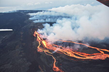 Lava oozing out of Mauna Loa inching closer to main highway on Hawaii’s Big Island