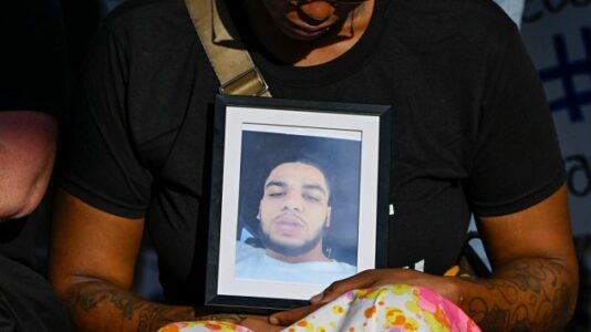 Family files wrongful death lawsuit against Columbus police officer who shot Donovan Lewis