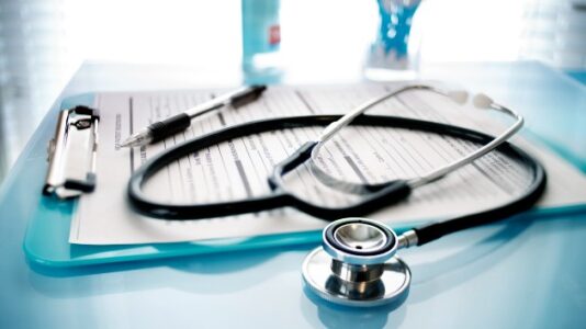 Los Angeles DA seeks victims of man accused of impersonating doctor