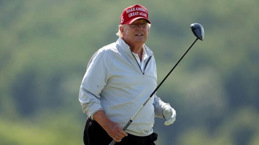 DeSantis PAC senior adviser — and Trump — golf at same controversial LIV tournament