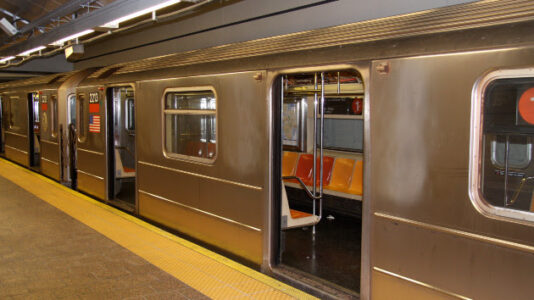 Grand jury may review NYC subway chokehold killing: Sources