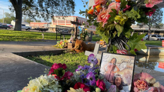 Parkland families make emotional visit to Uvalde as a part of summer campaign