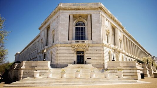 No gunman found at Capitol after 911 call that prompted staffers to shelter in place