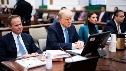 Court employee arrested for approaching Donald Trump during civil trial