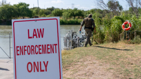 Texas National Guard blocking Border Patrol agents from accessing stretch of border: DOJ