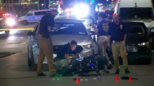 2 New York City police officers hurt in shootout with moped-riding robbery suspect: Officials