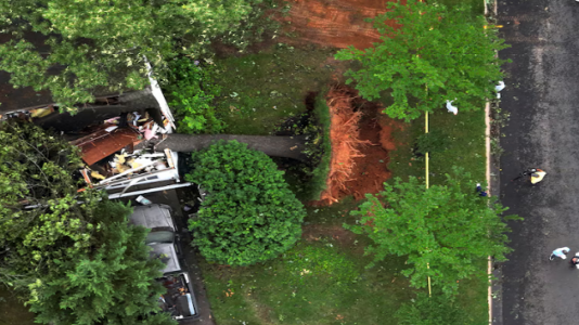 Multiple tornadoes reported in Mid-Atlantic, fallen tree kills 2-year-old Michigan