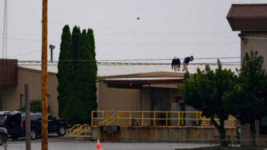 FBI examines Trump assassination attempt suspect’s phone, transmitter found on him