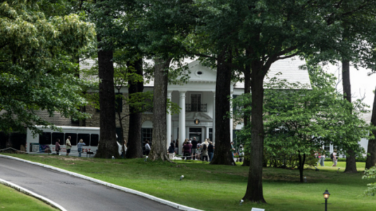 Missouri woman arrested in alleged scheme to defraud Elvis Presley’s family through Graceland sale