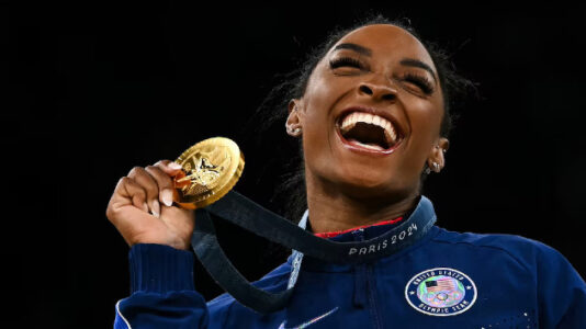 Simone Biles says therapy sessions during Olympics helped her performances