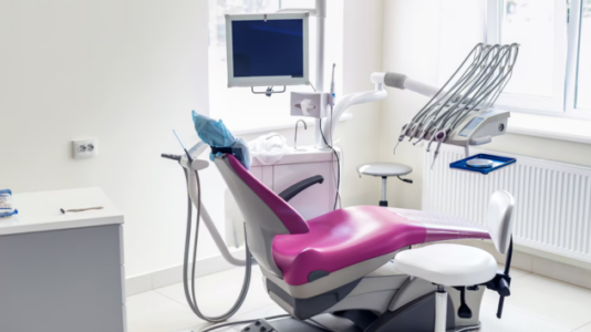 Woman charged with providing dental services without license, giving ‘botched’ root canal