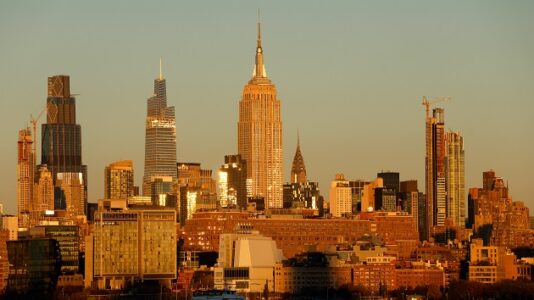 2 killed, 1 critically hurt in stabbing spree in Manhattan: Police