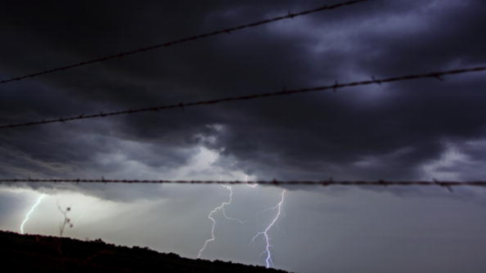 Massive South Carolina wildfire jumps border, spreads into North Carolina