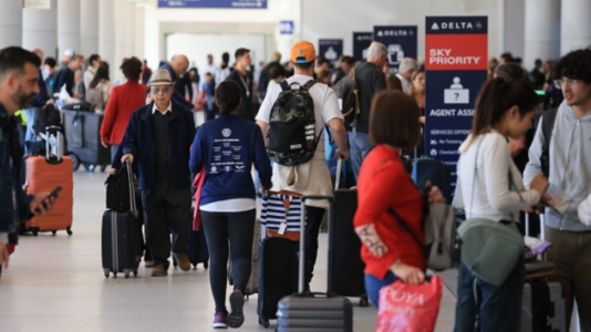 4 dead, 11 injured after speeding car crashes into business, pedestrians