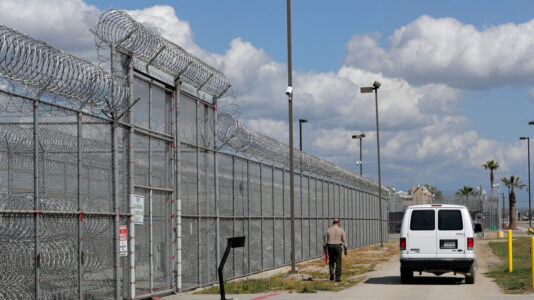 Search continues for convicted murderer after brazen escape in Central California