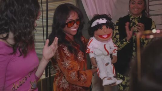 Nonprofit recruits ‘Sesame Street’ puppeteer and Broadway star to help girls dream big through music