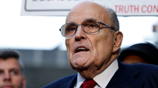 Giuliani gets to keep apartments, World Series rings in settlement with election workers