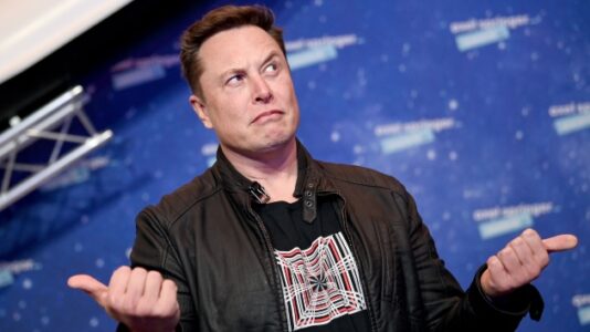 As he helps fight DEI, Musk’s SpaceX has a huge contract to send 1st woman, person of color to the moon