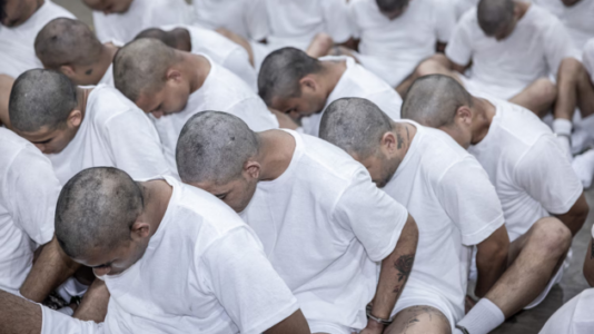 Appeals court rejects Trump bid to overturn Alien Enemies Act deportation block