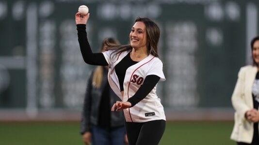 Former NCAA woman of the year, 5 other family members killed in upstate New York plane crash