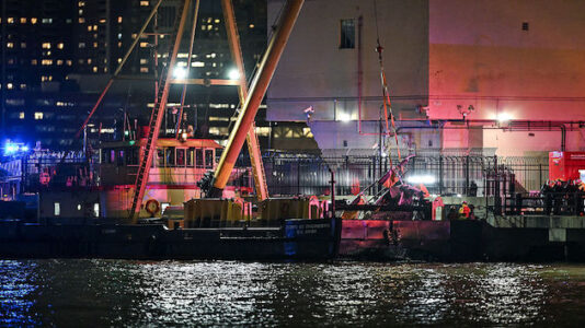 Helicopter rotor retrieved from Hudson River days after deadly crash