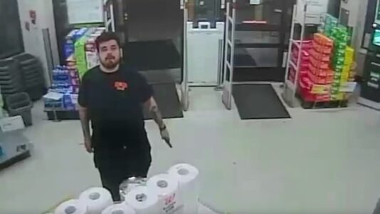 Man who hates big pharmacies allegedly guns down Walgreens worker: Police