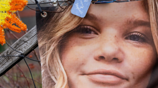 Sen. Kelly says Pete Hegseth ‘totally unqualified’ after being bashed over display of medals