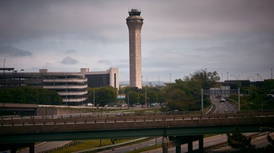 Plans for new air traffic control system unveiled by transportation secretary