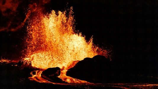 Eruption at Hawaii’s Kilauea volcano sends lava shooting 1,000 feet in air