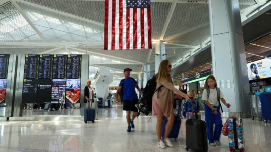 Summer travel forecast: Busiest days to fly and how to save on airfare
