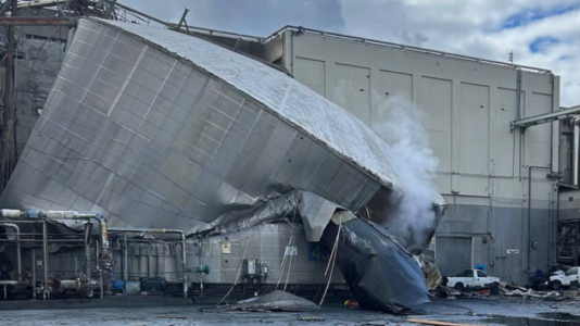 2nd person dies, 9 remain missing after chemical tank ruptures at paper mill in Washington state: Officials